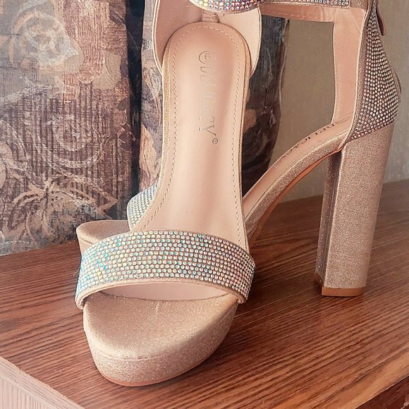 New Stoned Open Toes Sandals - Picture 5 of 7